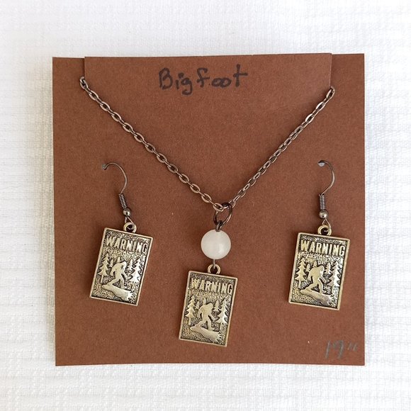 Bigfoot "Warning" Earrings & Necklace set - Picture 2 of 5